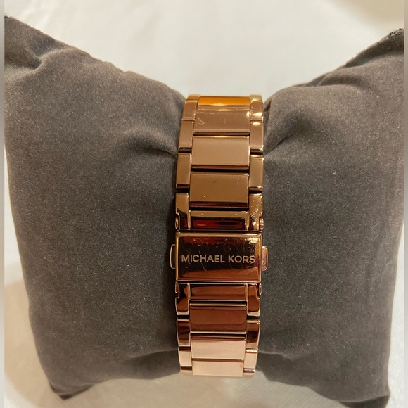 EUC Michael Kors Parker Chronograph Women’s Watch - Picture 2 of 7